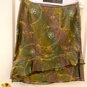 Meritage Purple and green skirt with sequins. Size 4.